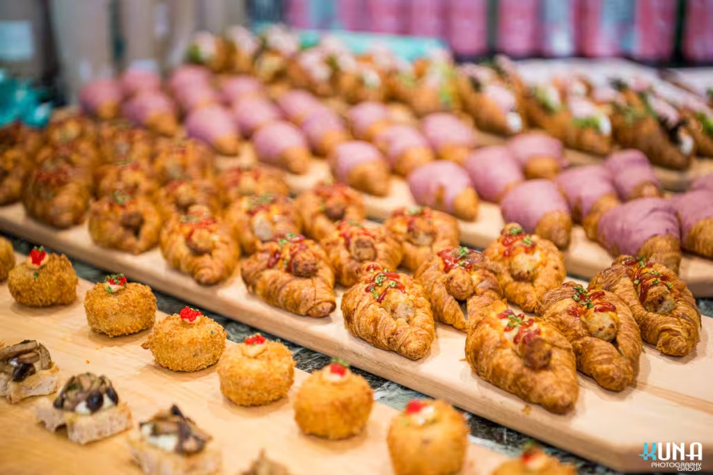 vancouver event photographer - yummy pastries samplers at creator summit